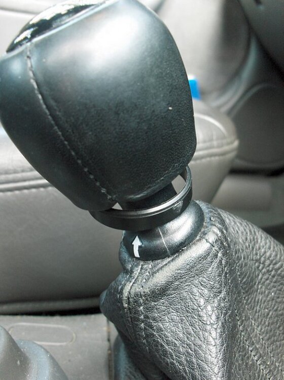 Schaltknauf2.thumb.jpg.6744e3e84d660a72a84055ac3281f8f1.jpg