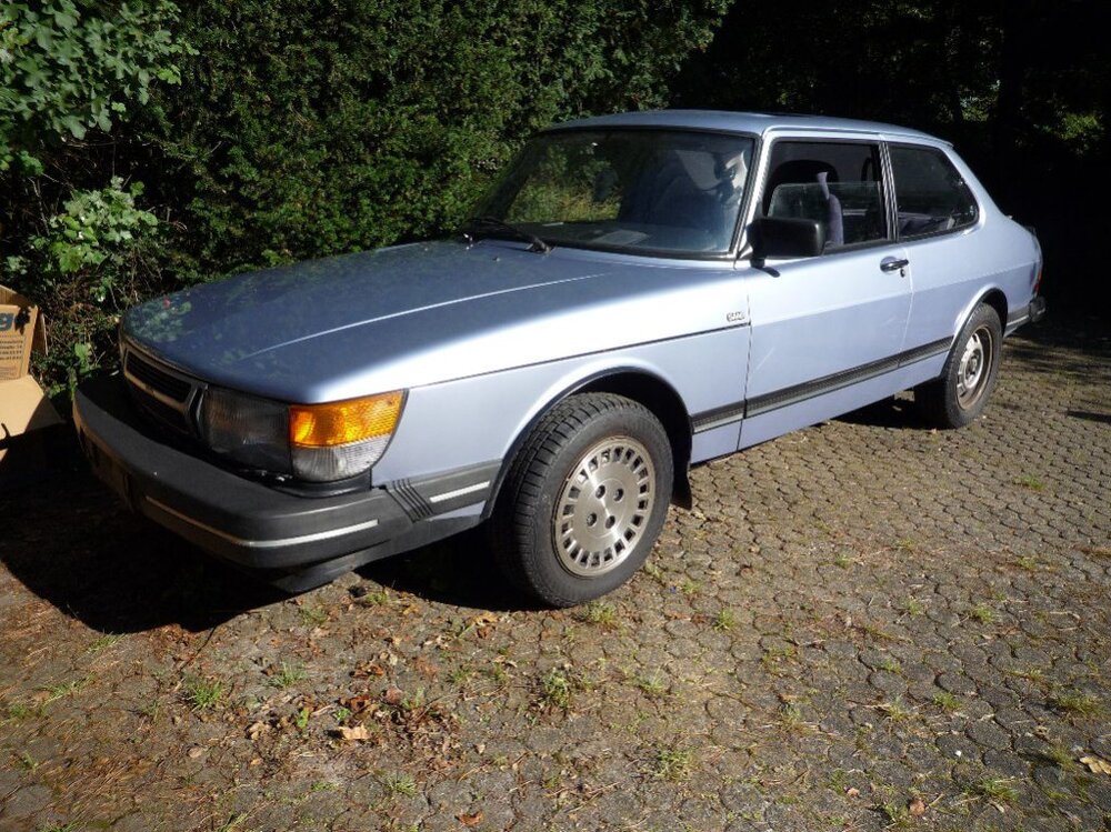 Sedan01.thumb.jpg.26ea7423463cc569be6daac2966a5154.jpg