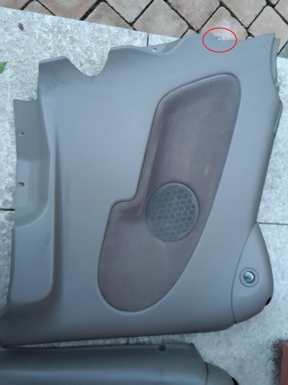 SeitenverkleidungHintenLH.thumb.jpg.013a10627191fccc94e2bc520f5d46cc.jpg