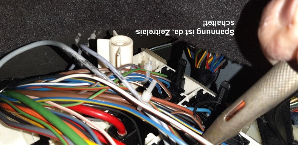 Spannung.thumb.jpg.933862ce4e90d0f70d1d9cf03cd4124d.jpg