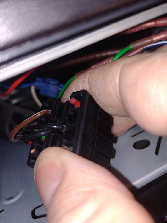 Stecker-Rueckseite.thumb.jpg.7523d02f755377e1bccef27baa5fdc37.jpg