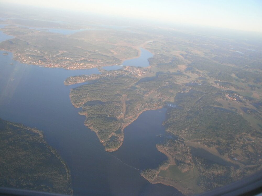 Sverigeabove.thumb.jpg.81c37299fd27517c79aa305a598ca285.jpg