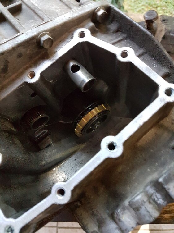 Synchronring.thumb.jpg.0e0fc714db95807fe0d713cbd0a25315.jpg