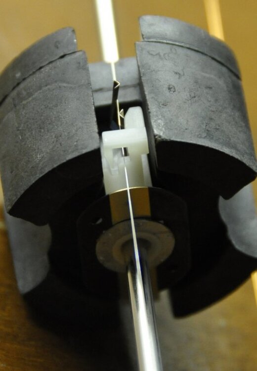 TG-schwimmer-kontaktschleifer-2.thumb.jpg.de22a94e4710ec38209cd7f87bb8a653.jpg