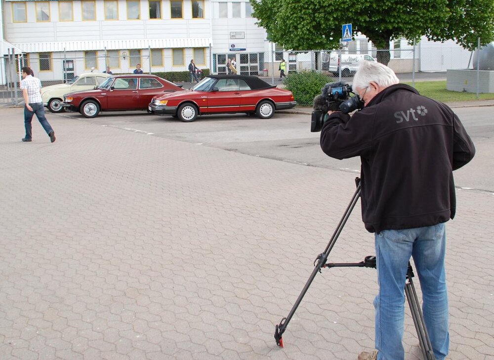 TV-wartet2-021.thumb.jpg.9e15ea1b0ca7ca989ff6b9f414c74c82.jpg