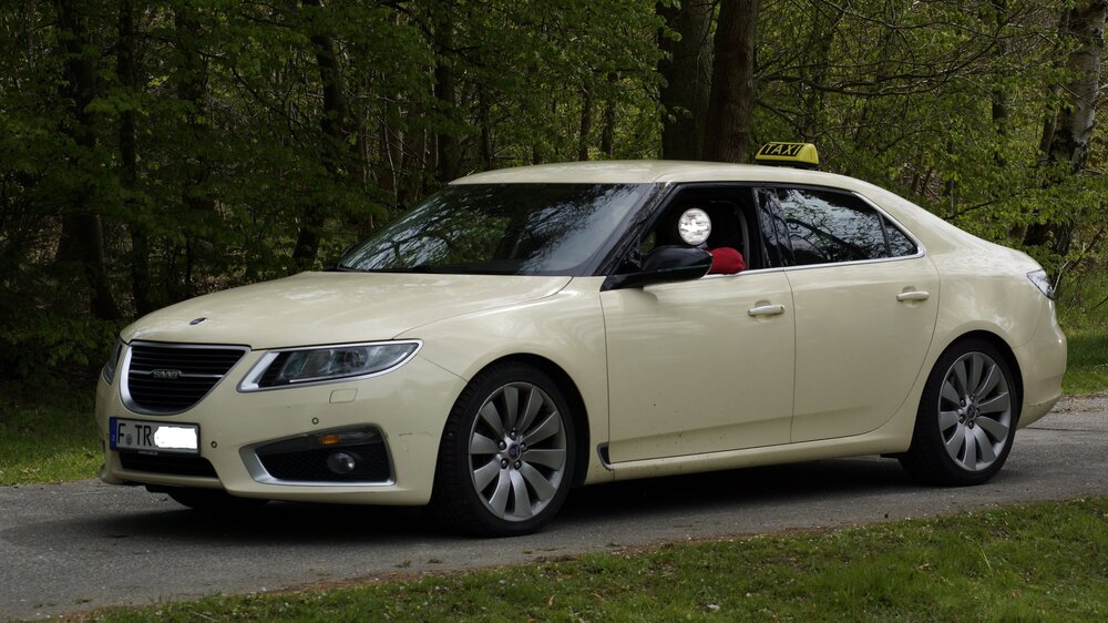 Taxi.thumb.jpg.fc2c3ee2f42e271a963acc028aa882d9.jpg