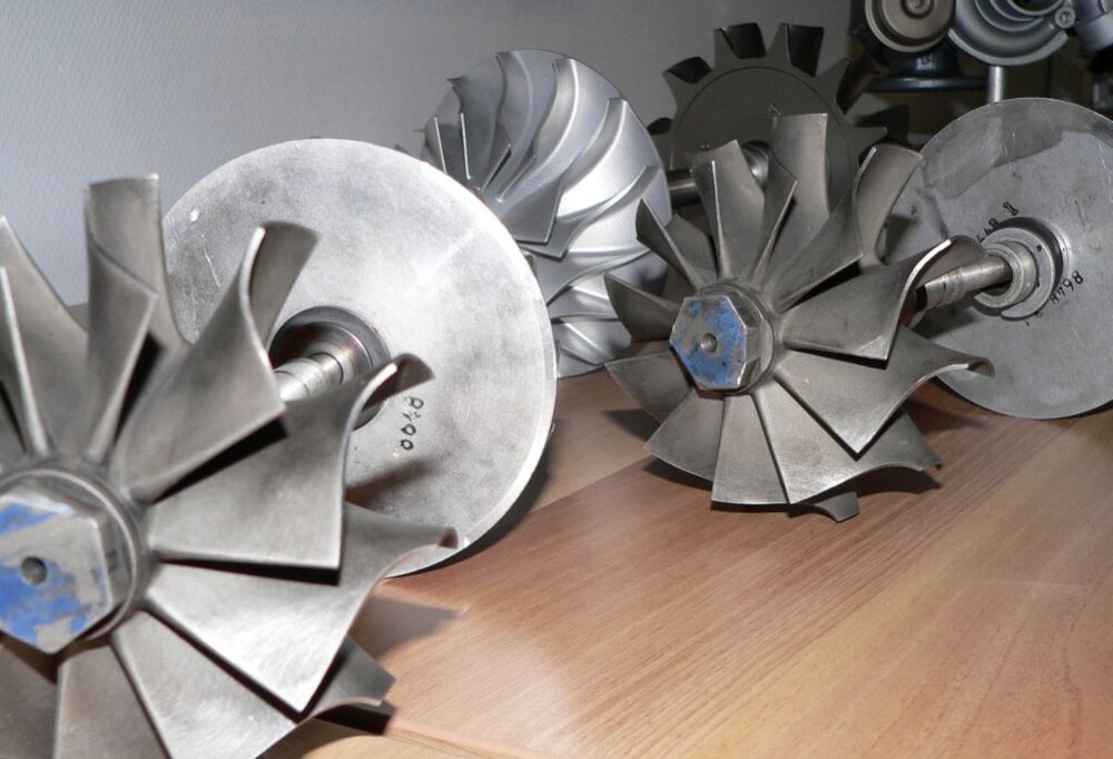 Turbine-Verdichter.thumb.jpg.d3b31a3839a4f41c716ec06dcf989ad7.jpg