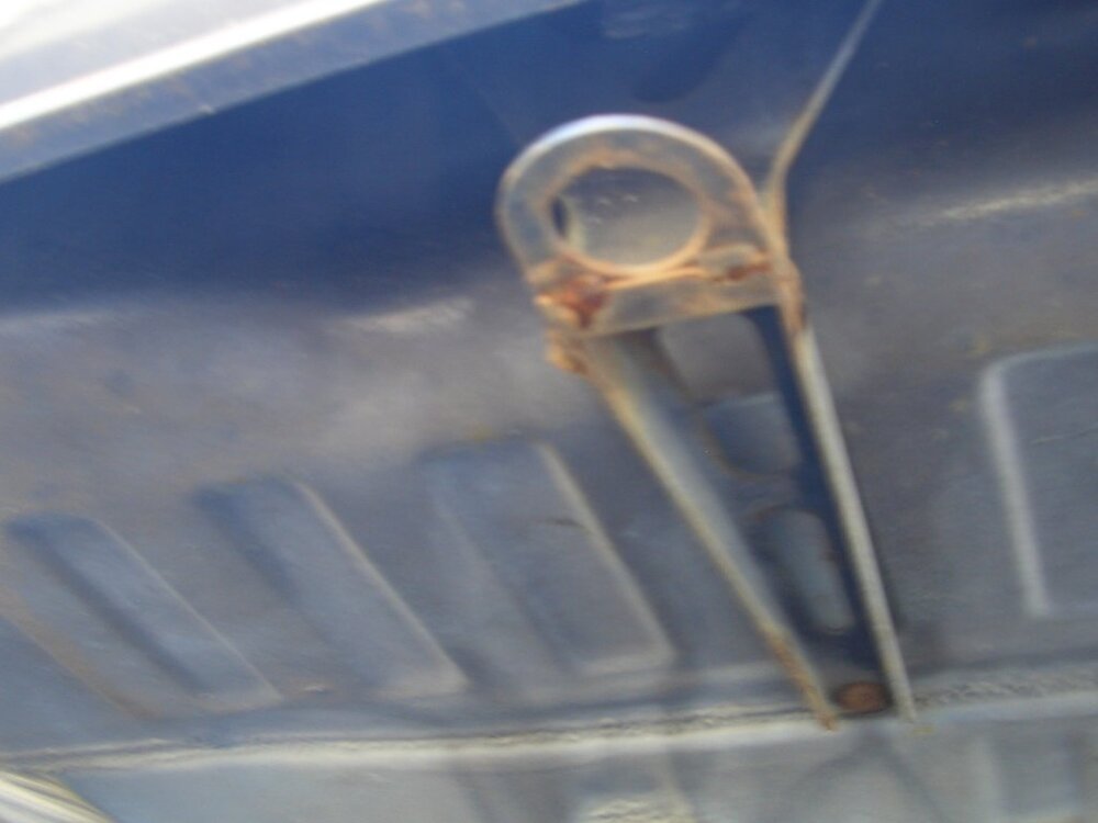 UNterseitehinten.thumb.jpg.8b264716e9e8263a9127baa43225334a.jpg