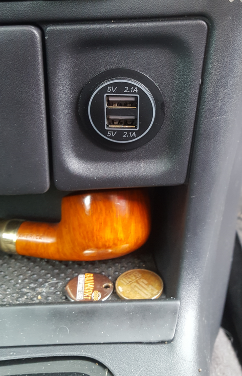 USB.thumb.png.f3a4ce631a7d2538ce03fdfd3be1783e.png