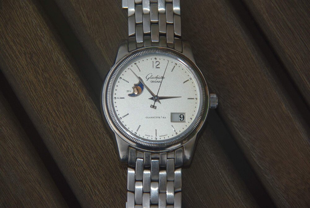 Uhr.thumb.jpg.17b5c3c1968acf97562b1b657f6819c4.jpg
