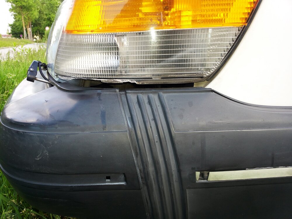 UnfallMai16Blinker.thumb.jpg.ab5e641e99c0c064468784db8b437409.jpg