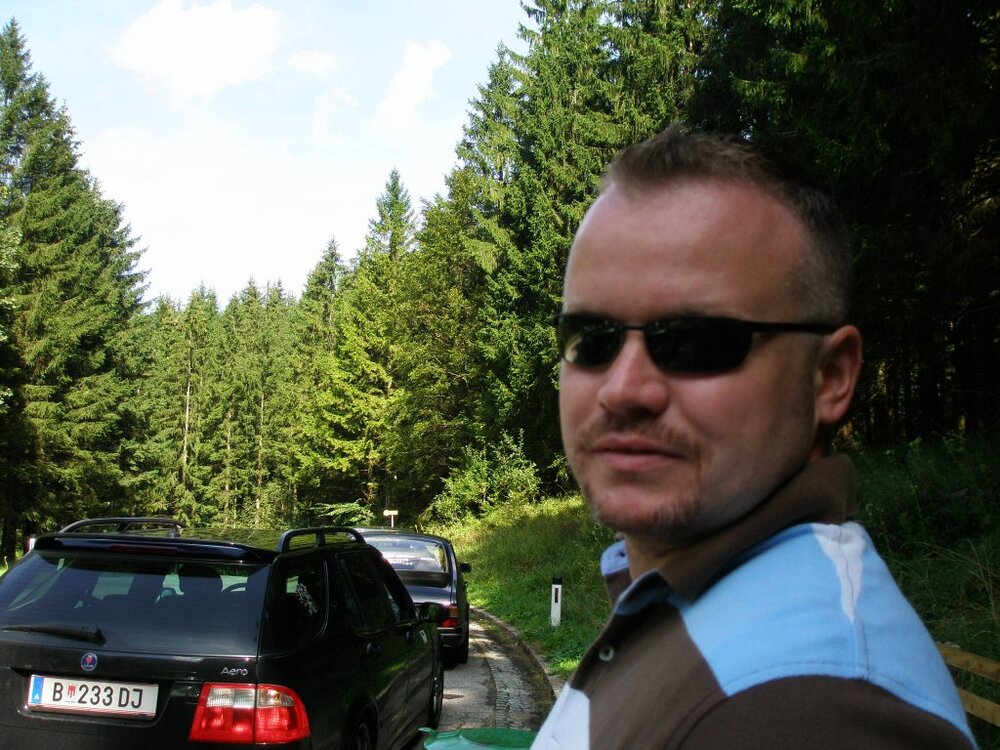 UnrasiertundfernderHeimat.thumb.jpg.b08203a341655d1b5a63fbfabc02c302.jpg