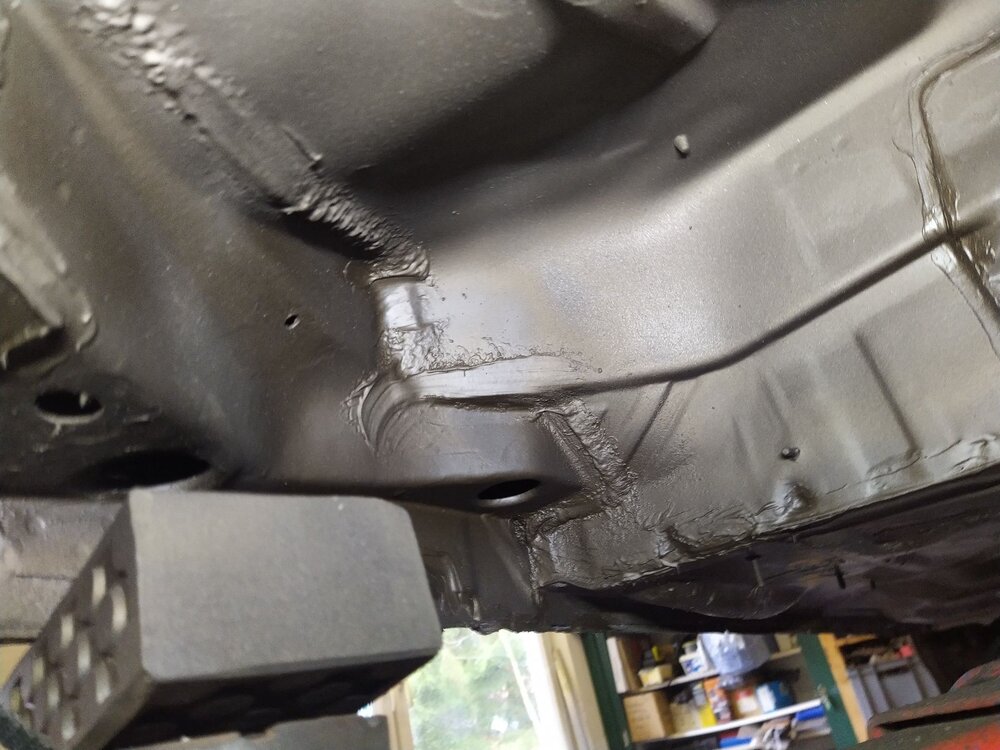 Unterboden_hinter_Tank_HL.thumb.jpg.018ce5251bdeb04a69524ea6b3254ddd.jpg
