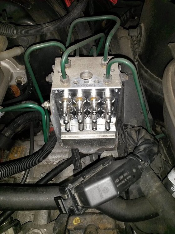 Ventilblock_d.thumb.jpg.61c09e7354788beb3ab24bfcd7198636.jpg