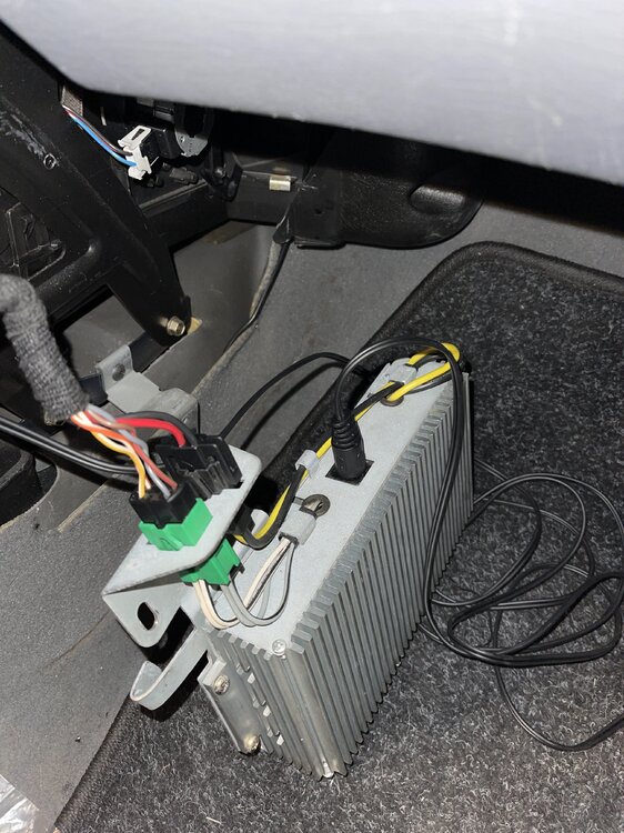 VerkabelungVerstrker.thumb.jpg.8c72f52052eee3a41d7662d1a4b517f7.jpg