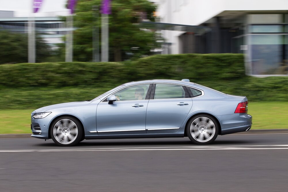 Volvo-S90-81.thumb.jpg.c0bcb717e960192d9bb678b13702ccf9.jpg