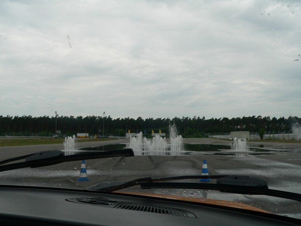 Wasserwand3.thumb.jpg.ca1c4e8a0f54f54c95c3970adf5e524b.jpg
