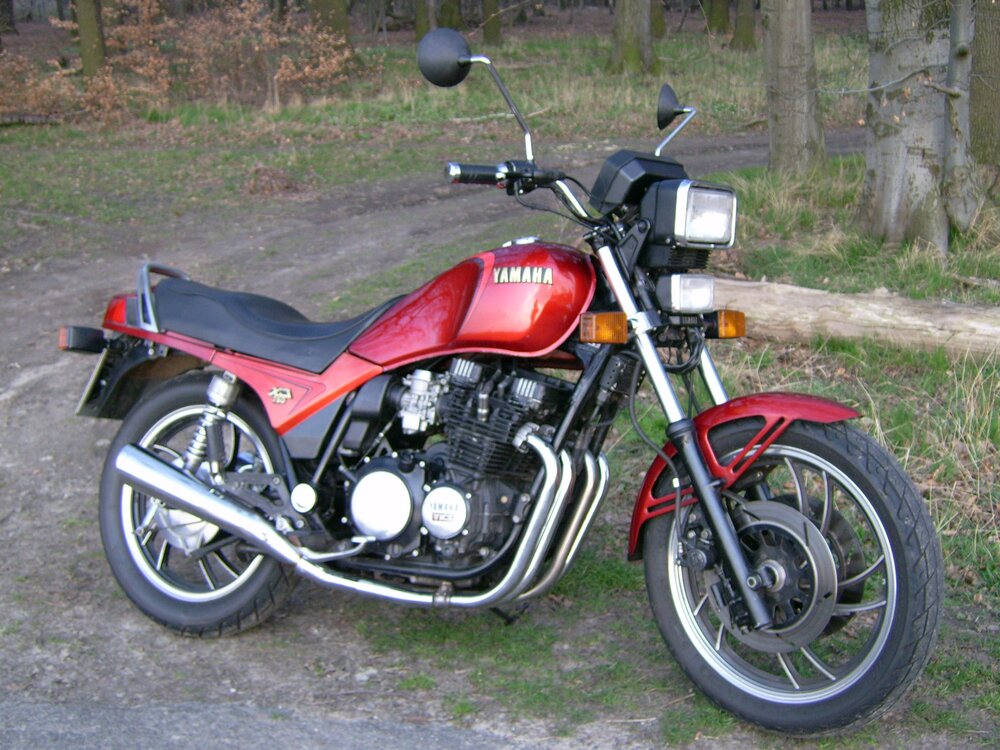 Yamaha_XJ_750_Seca.thumb.JPG.fadbd2d3d191dc7159c1df3fa6ab4f65.JPG