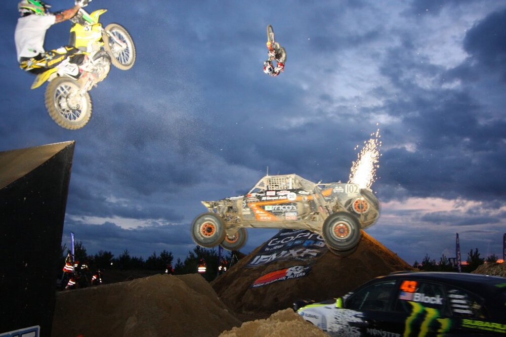 action_4_megajump_2_eventday.thumb.jpg.3763d90cf12e80b5a7b8101ccdf5fd34.jpg