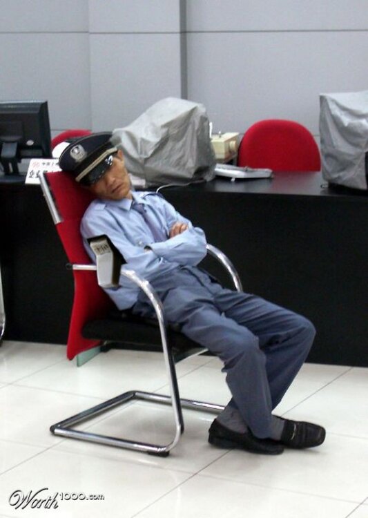 asleep.thumb.jpg.341f1f7f9fd92807ce2673726e11a536.jpg