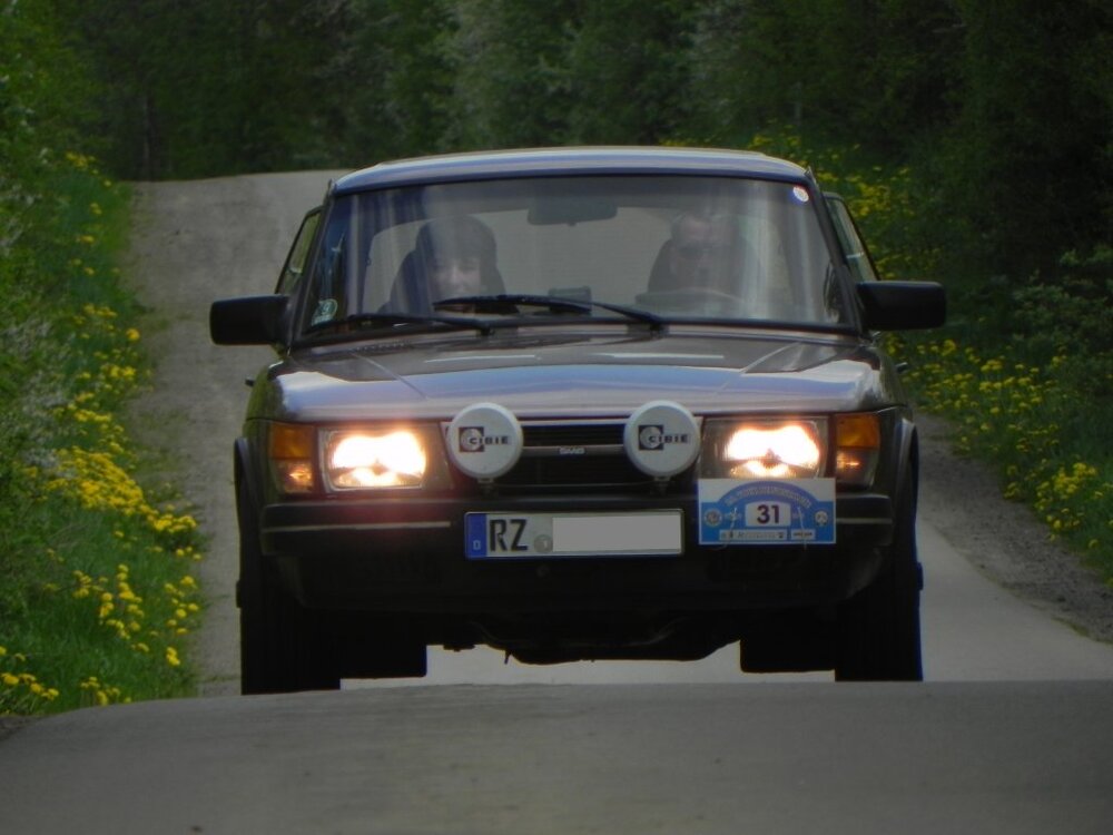 ausdemDunkelKopie.thumb.jpg.cb8c6024bb14b393352e8c4e0c5f125d.jpg