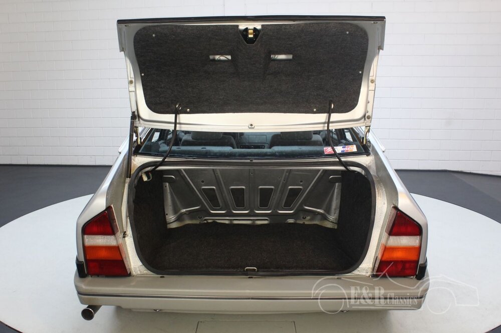 citroen-cx25-1987-c2295-073.thumb.jpg.a1183c78981bdfd2c077a83a3f528530.jpg