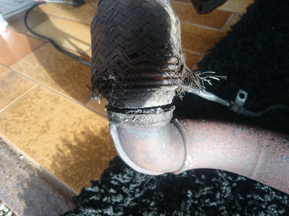 downpipe_03.thumb.jpg.a729b83c666a6895584aa89cc6a21083.jpg