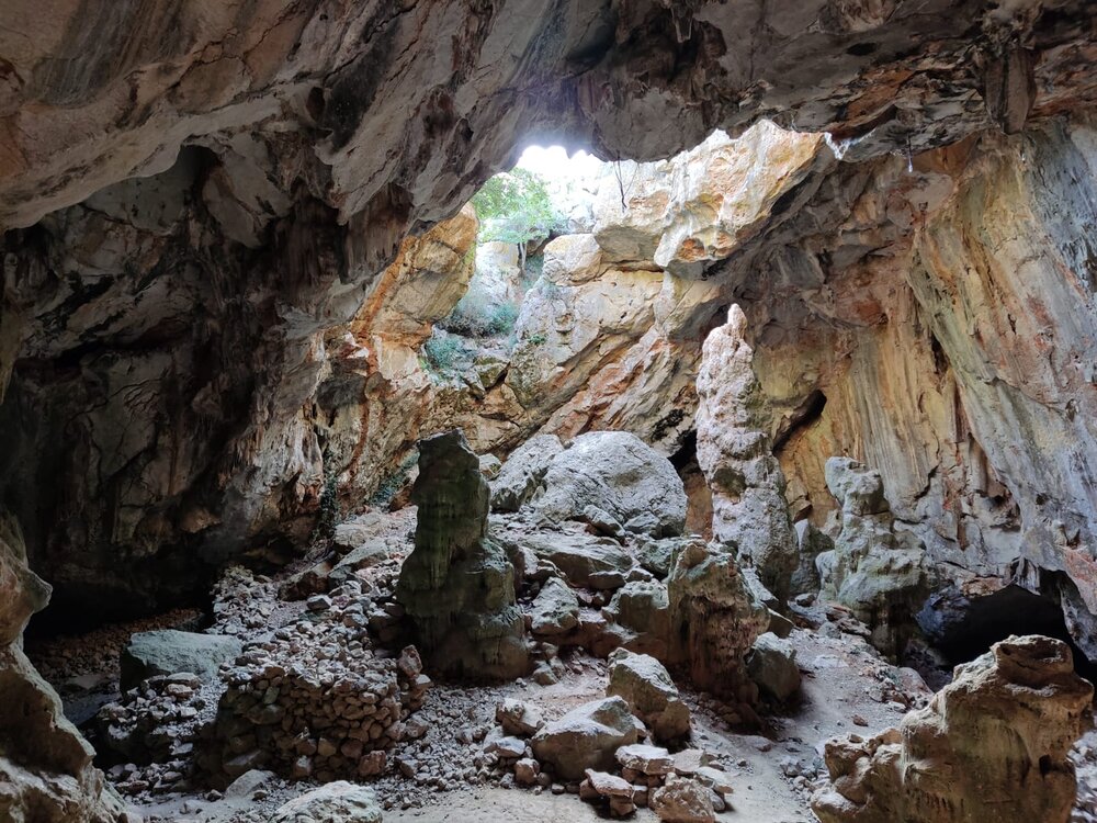 grotte1.thumb.jpg.8d3021884476e3fc7821d56f0b9b6f6a.jpg
