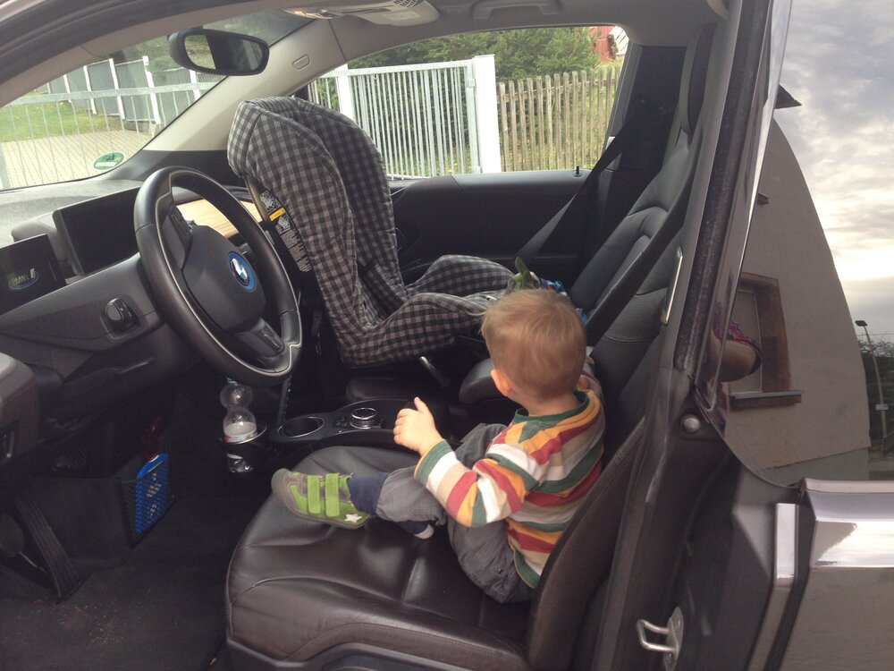 i3_SAAB_Kindersitz.thumb.jpeg.8c55261b133c93fca7bb6156b00b2c3f.jpeg