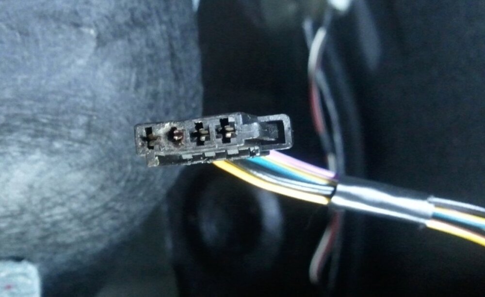 kabel_lampentraeger.thumb.jpg.82bb2ddea781b1fba7a3b7113950628a.jpg