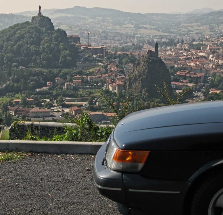 lepuy.thumb.jpg.c26d41c7bd1d286e89ce249e25f17cad.jpg