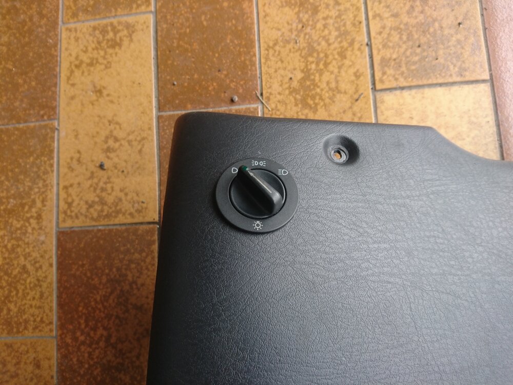 lichtschalter_02.thumb.jpg.79b04f69ef6a6342cbe2c295ceb5f3a2.jpg