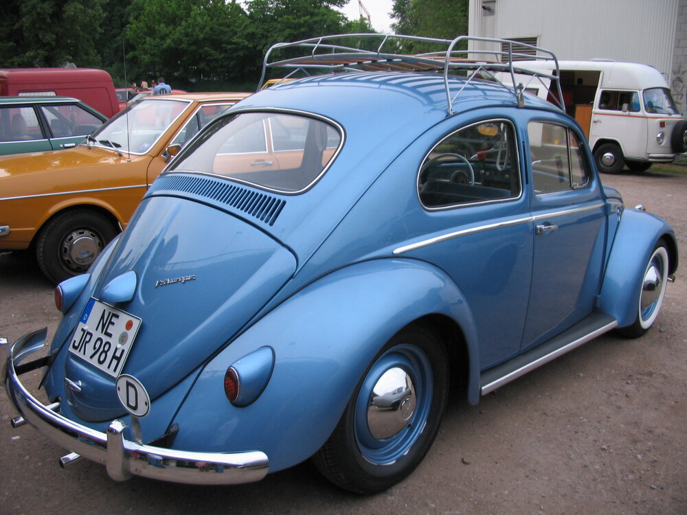motorhaubensitzen_k_ln_21_05.2005_025_201.thumb.jpg.f4dac831e05974c2c551cab32271cefb.jpg