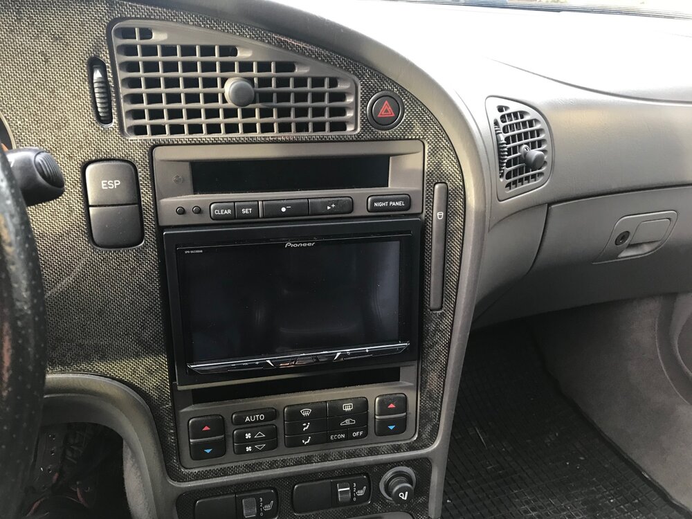 radio_01.thumb.jpg.095e447bab161e1b57fad7ef6b565af6.jpg