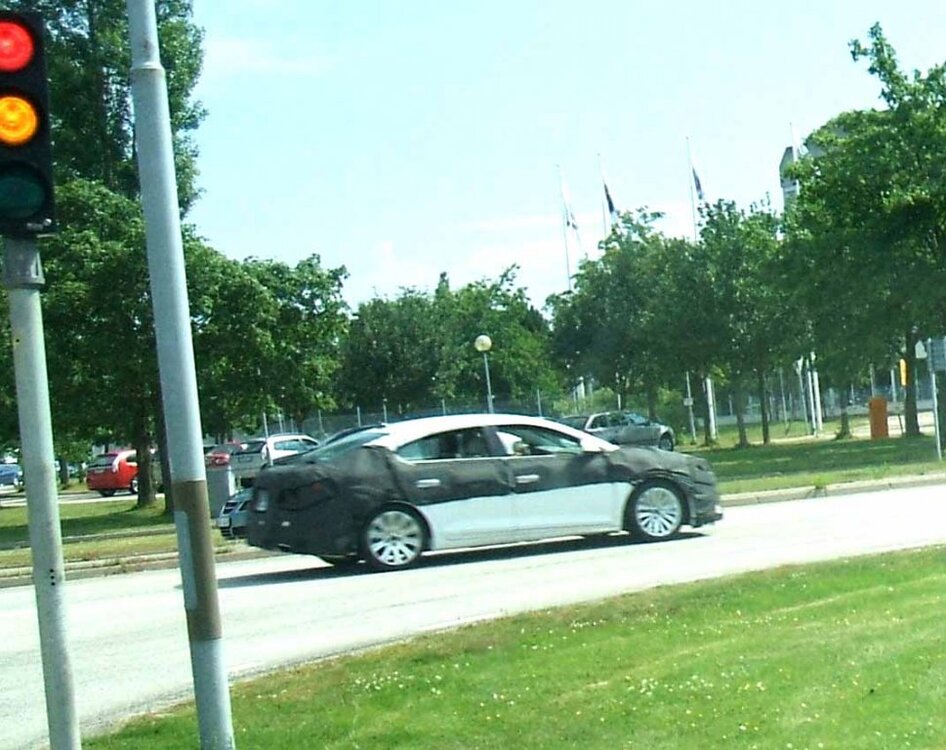 saab-9-5.2a-low.thumb.jpg.eb551d836dfa178eabb7ea9c694440ef.jpg