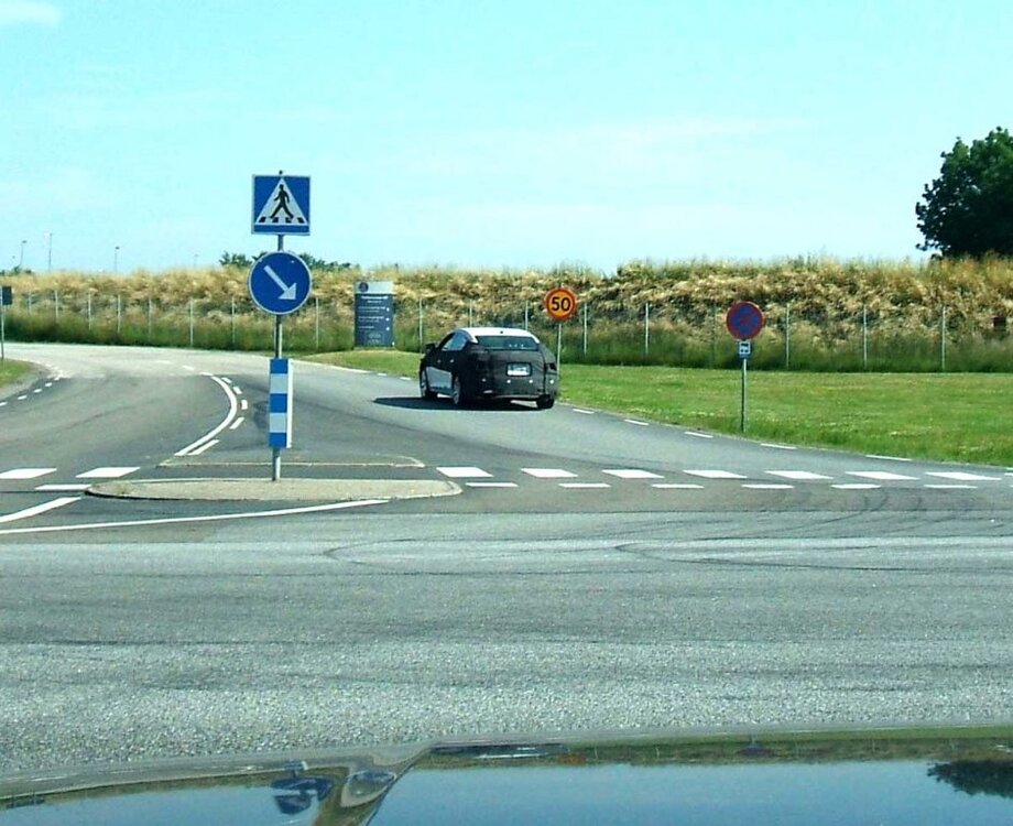 saab-9-5_1b.thumb.jpg.288d68b61f4ad460cdb32963c5897b58.jpg