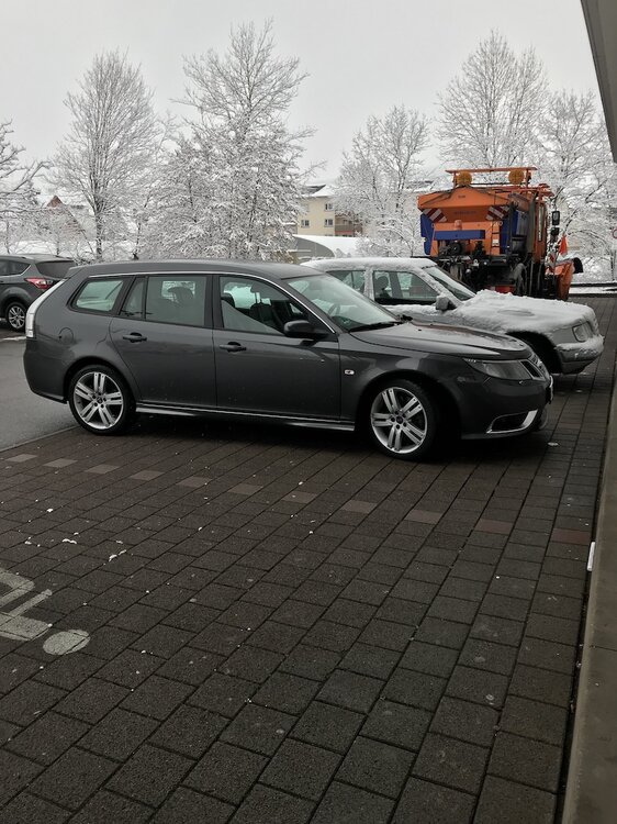 saab.thumb.jpg.a466e33404fbaef7a872ec0e3562032a.jpg