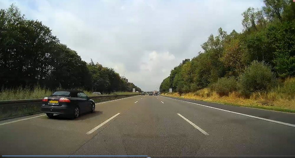 saab.thumb.png.607cd38d014d18049c154009c46073ab.png