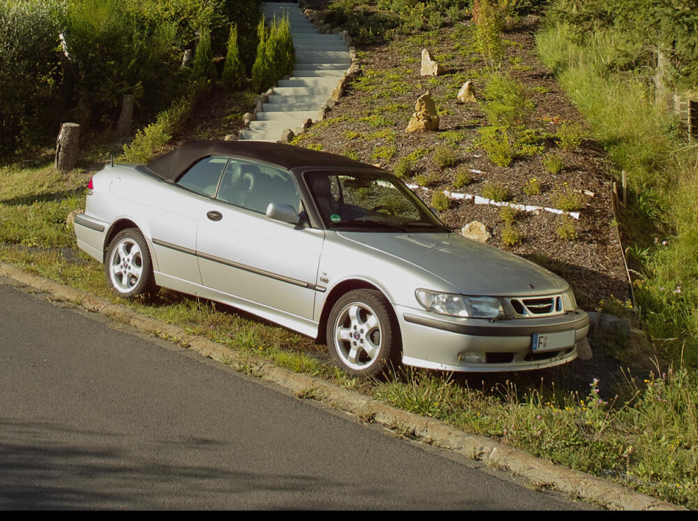 saab2.thumb.jpg.6c657168bbe0391f7e7d6a6819f0fbfe.jpg