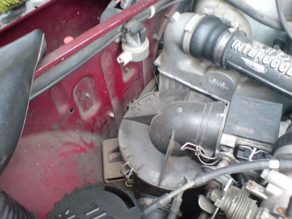 saab4.thumb.jpg.f1a02f63cbf27f6963e72d6320cf1bb1.jpg