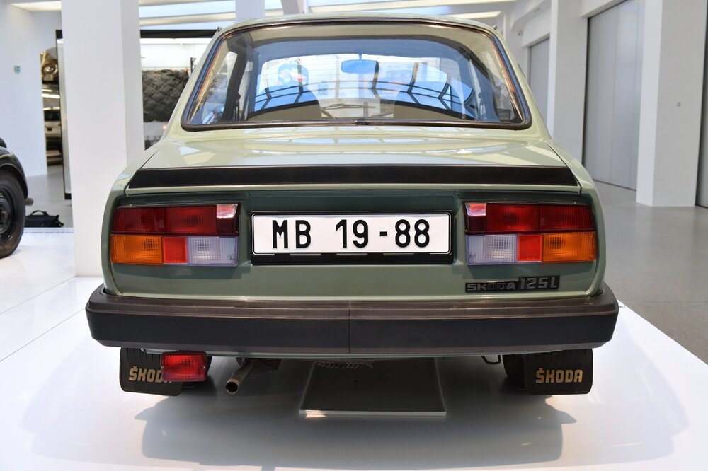 skoda-125-l-back-lights.JPG-1440x960.thumb.jpg.91316d101986ea67bae97aad4fa7f352.jpg