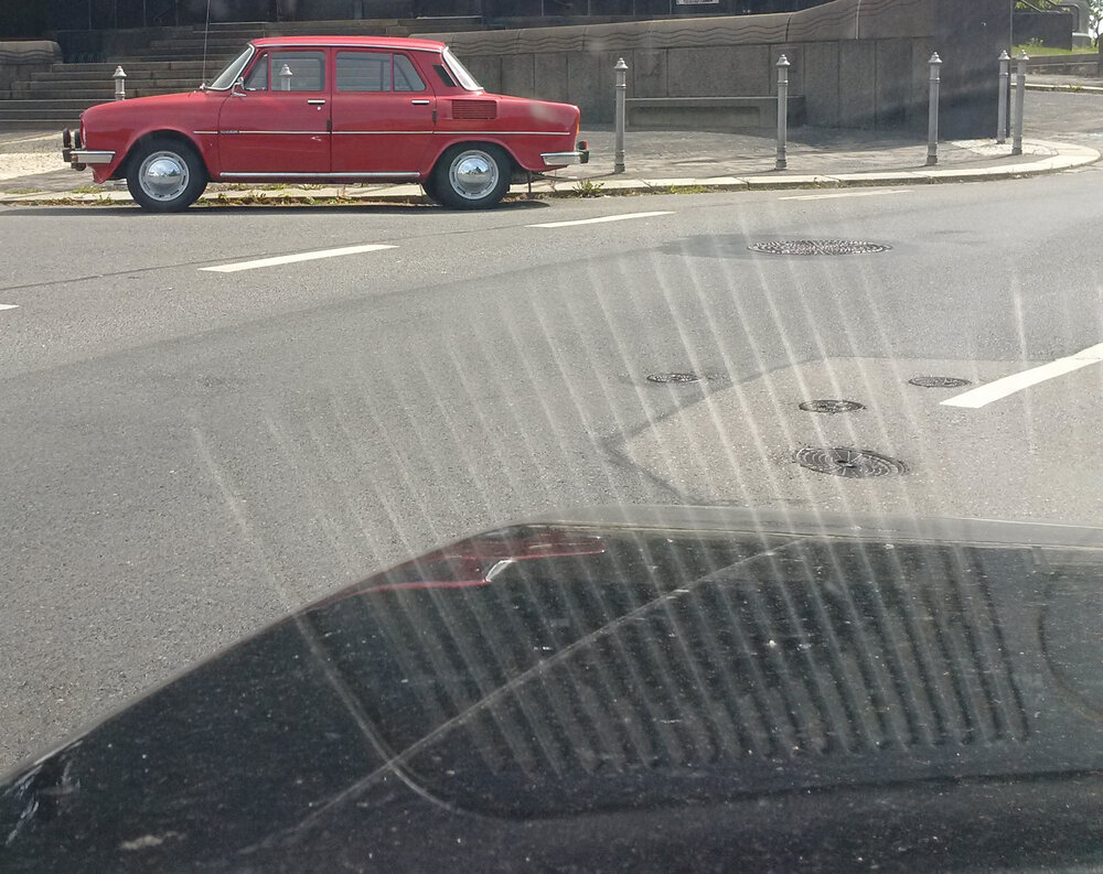 skoda.thumb.jpg.dcbac689c91a6dc4d89a36cf82207d4a.jpg