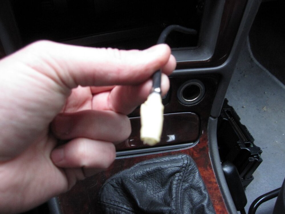 unbek.Stecker.thumb.jpg.6fda876918b991c021e1f6f338763c3a.jpg