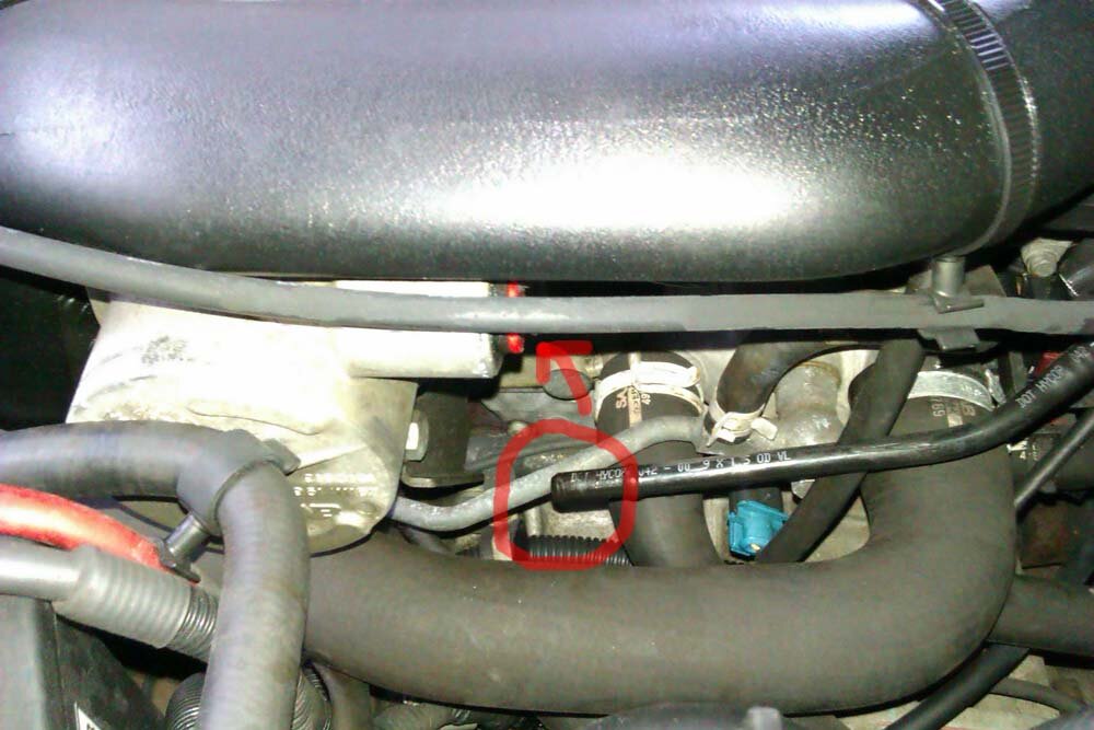 unterdruckschlauch1.thumb.jpg.76c7be635427913a685e0e5734d19766.jpg
