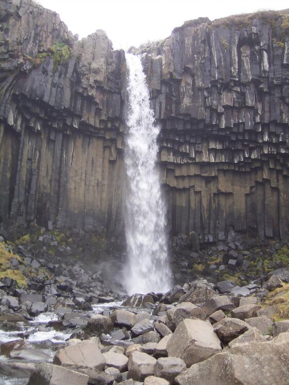 wasserfall_mittel.thumb.jpg.a158abfef3f2a58ab3e5e463d77e1e74.jpg