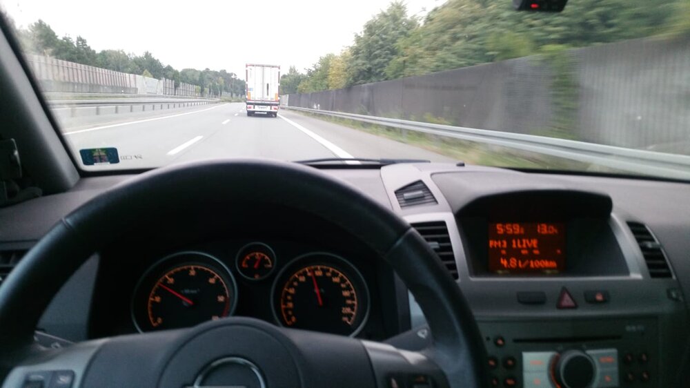 zafira.thumb.jpg.0683fe6e8bf5131b6a2f322d121f2046.jpg